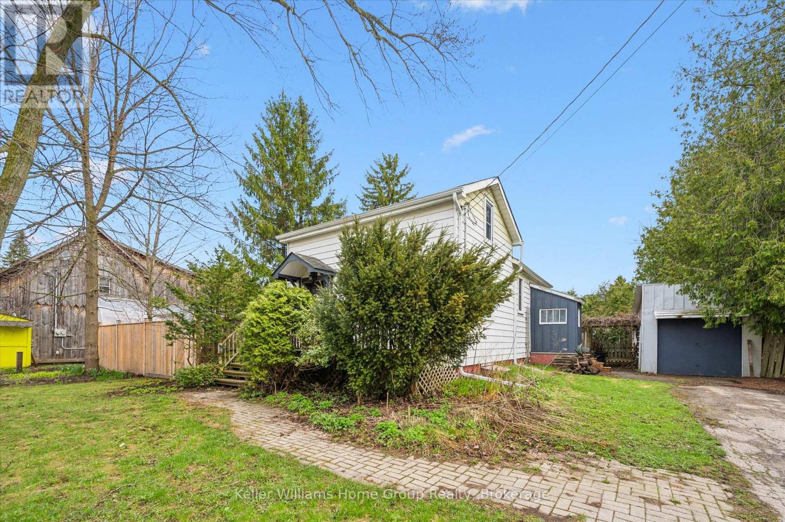 75 Wellesley Street, Centre Wellington, Ontario  N0B 1S0 - Photo 3 - X12935376