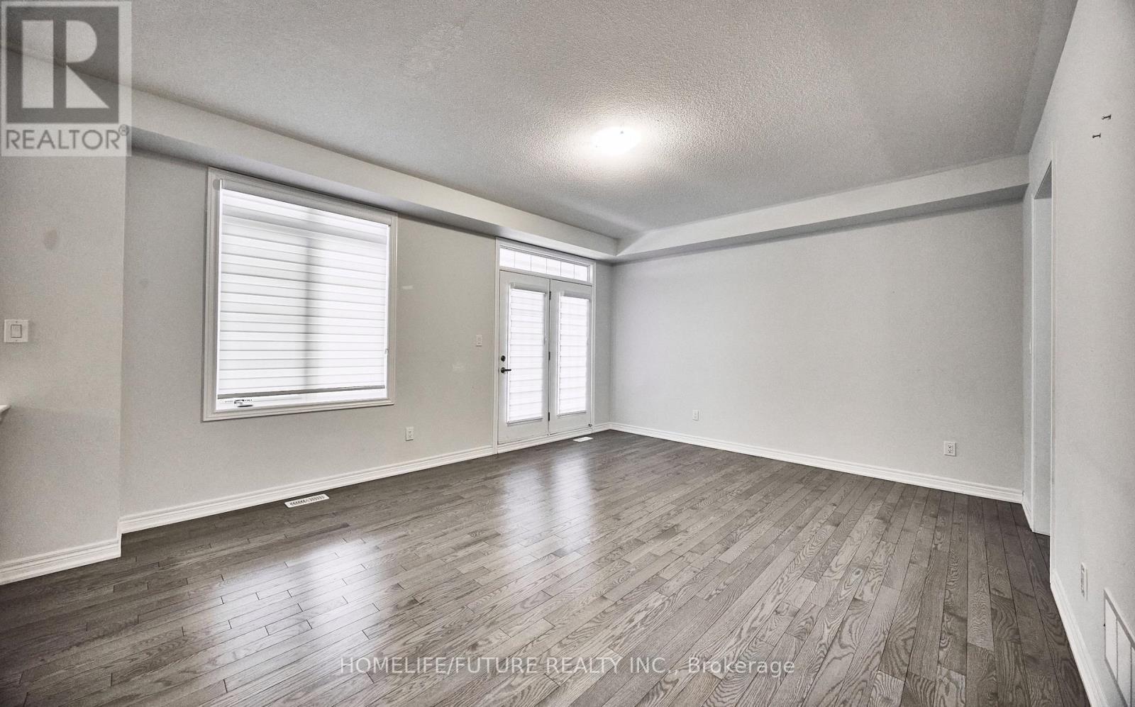 23 Faimira Avenue, Georgina, Ontario  L4P 0C2 - Photo 24 - N12893826