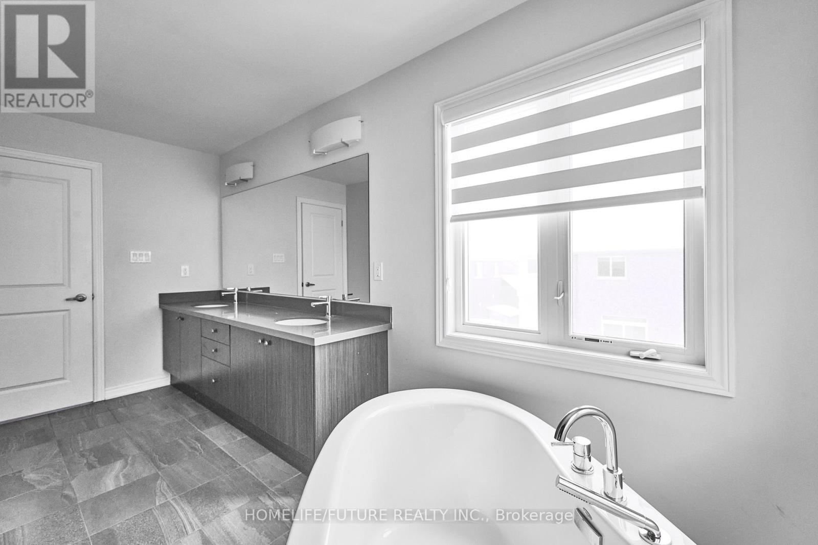 23 Faimira Avenue, Georgina, Ontario  L4P 0C2 - Photo 33 - N12893826