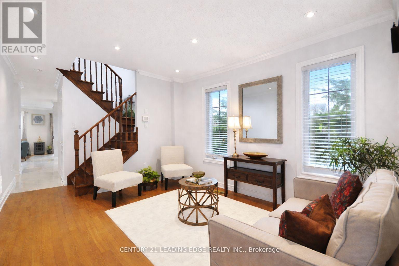 19 Joseph Todd Road, Whitchurch-Stouffville, Ontario  L4A 0H8 - Photo 12 - N12999508