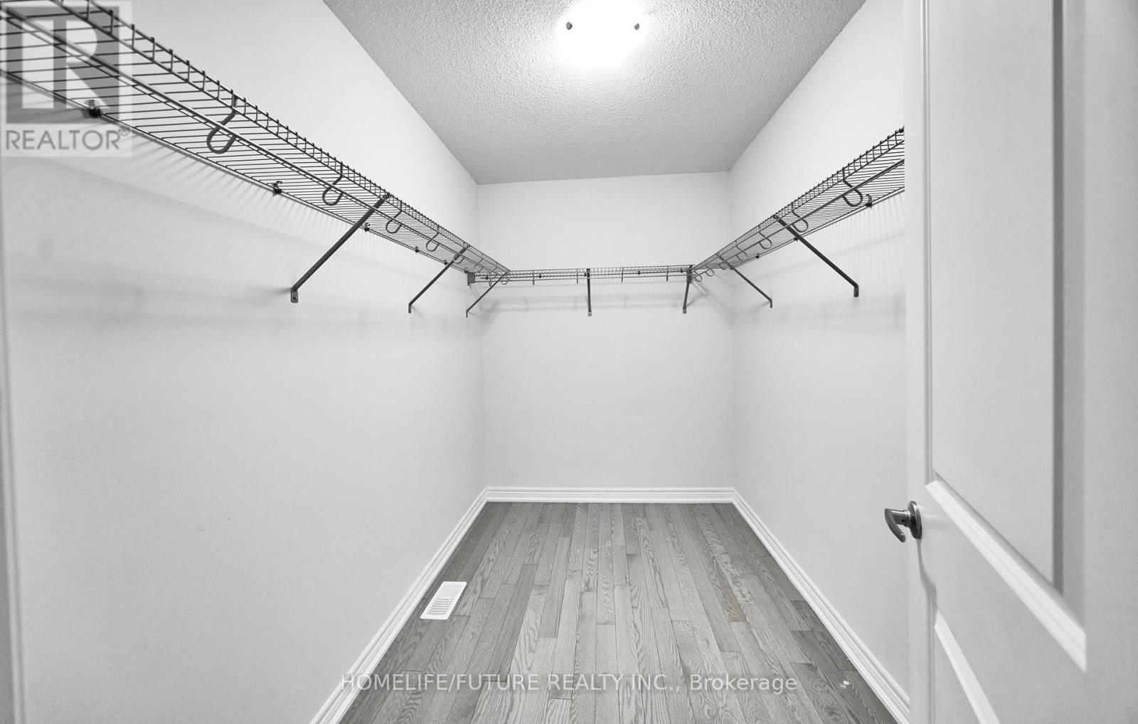 23 Faimira Avenue, Georgina, Ontario  L4P 0C2 - Photo 36 - N12893826