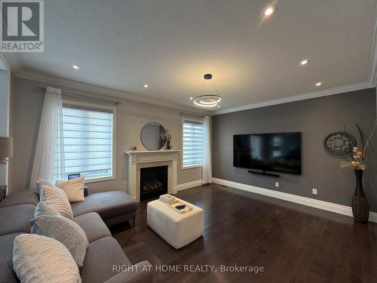 3169 Larry Crescent, Oakville, Ontario  L6M 0T1 - Photo 5 - W13014024