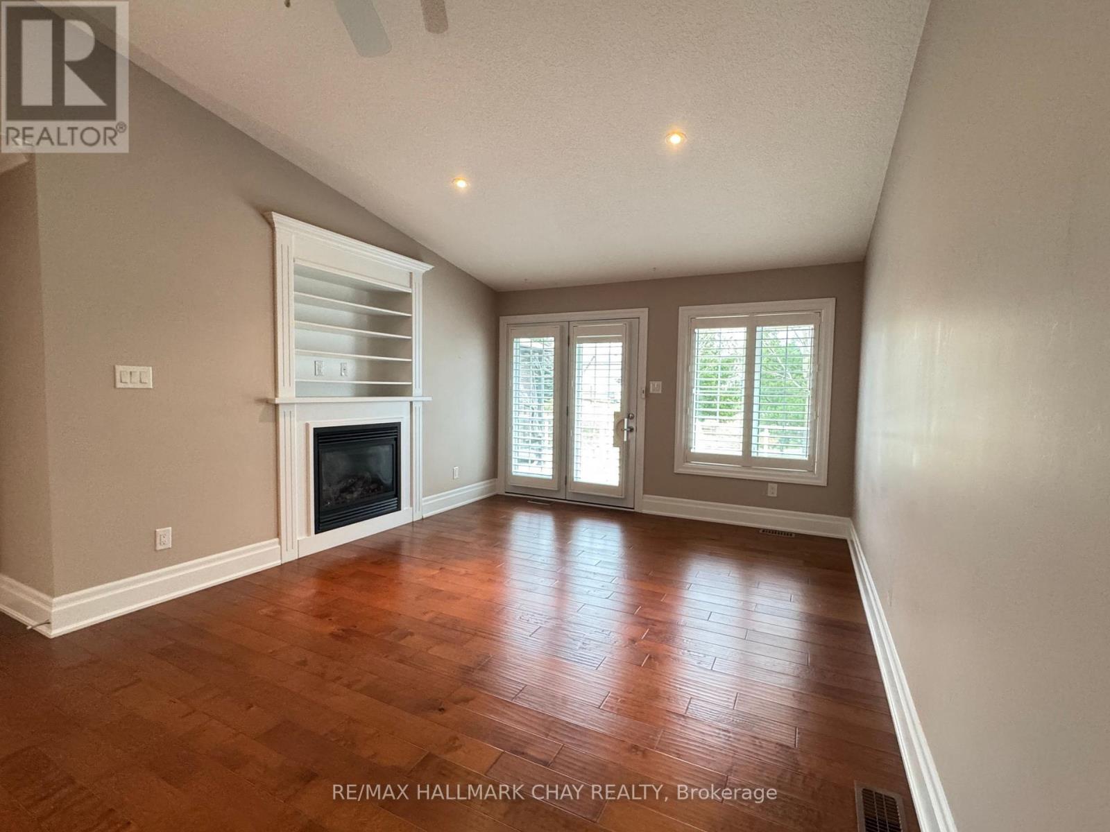 31 Garden Grove Crescent, Wasaga Beach, Ontario  L9Z 0E6 - Photo 10 - S12830646