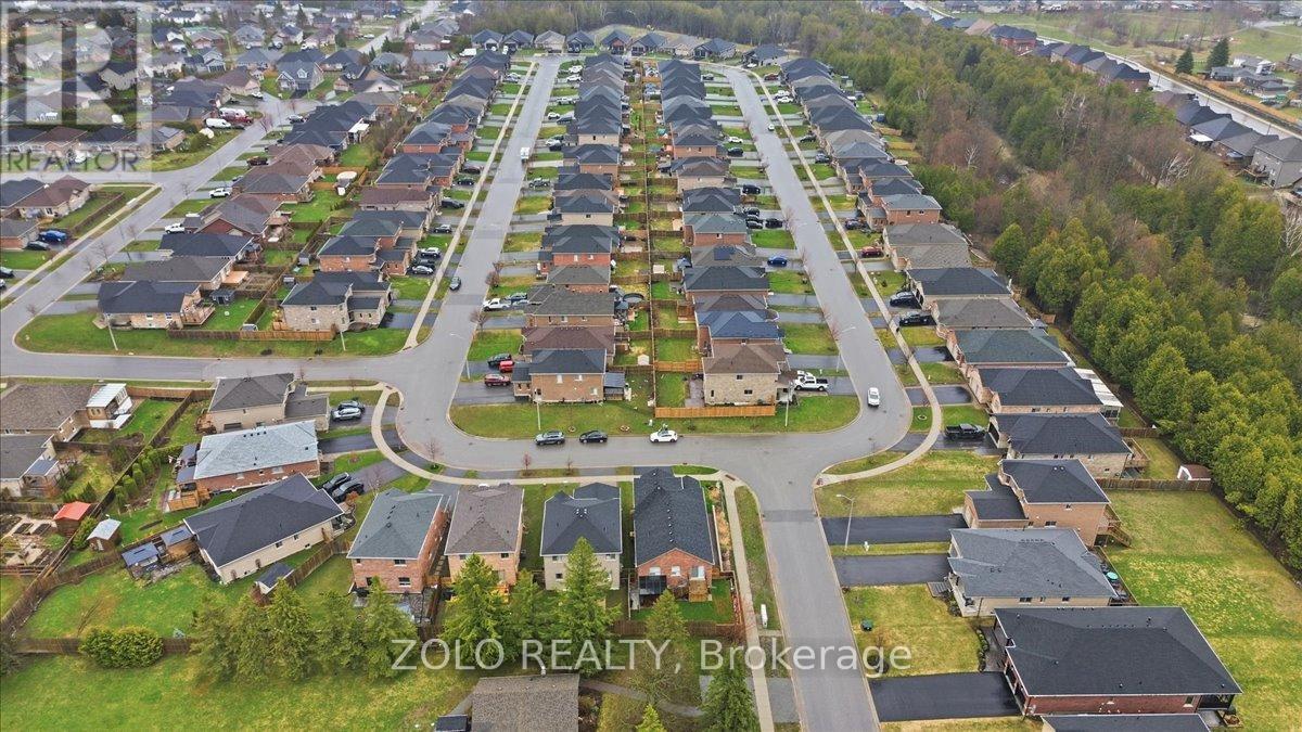 52 Claxton Crescent, Kawartha Lakes, Ontario  K9V 0H3 - Photo 45 - X12986562