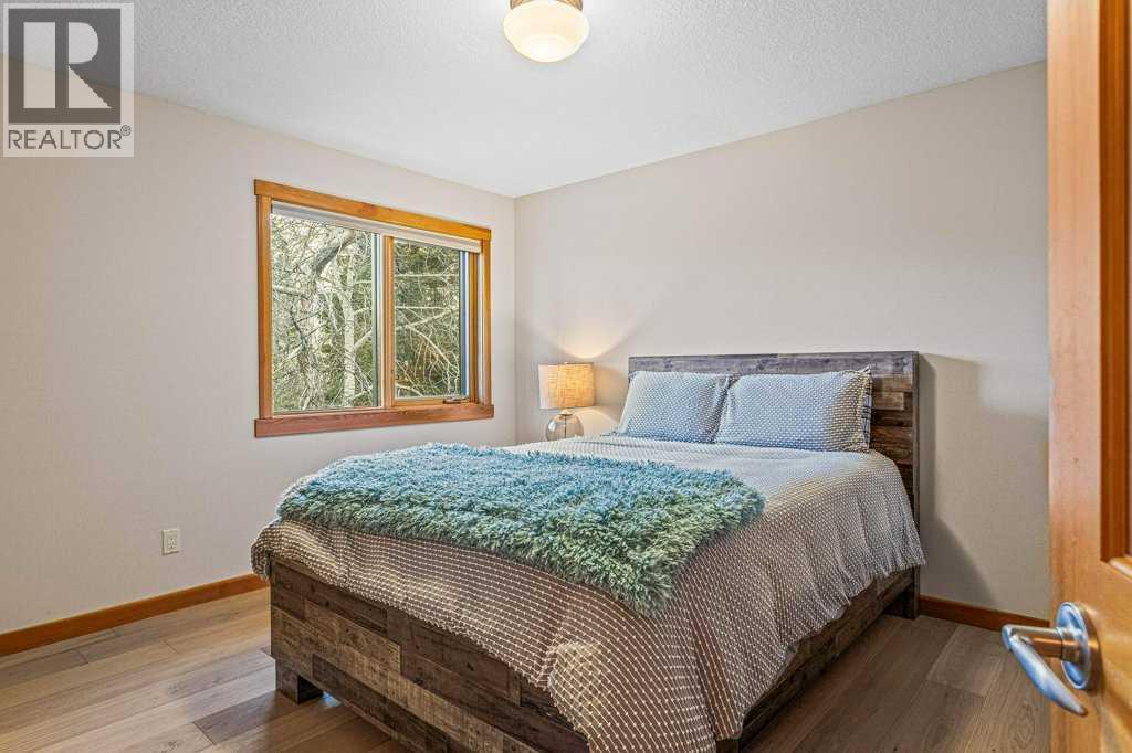 215 Miskow Close, Canmore, Alberta  T1W 3G7 - Photo 31 - A2280972