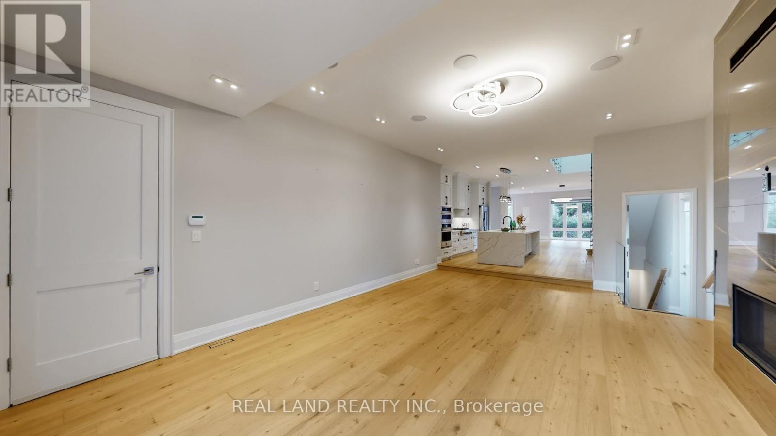 180 Goulding Avenue, Toronto, Ontario  M2R 2P4 - Photo 11 - C13015674