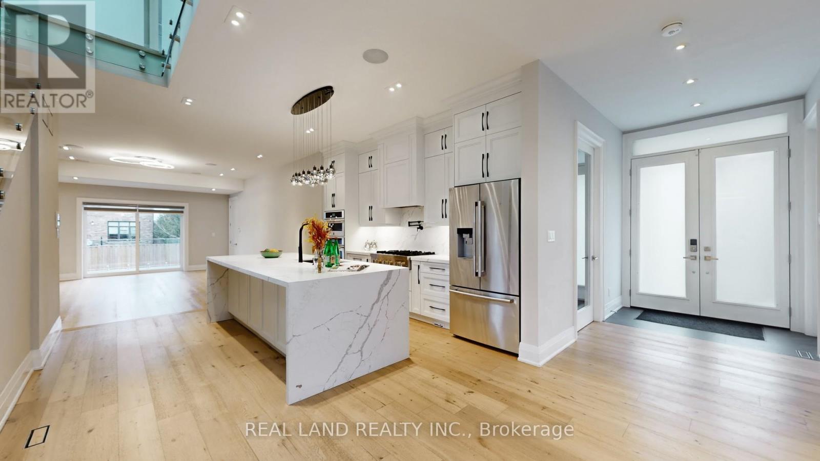 180 Goulding Avenue, Toronto, Ontario  M2R 2P4 - Photo 12 - C13015674