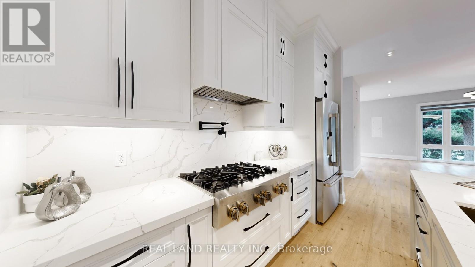 180 Goulding Avenue, Toronto, Ontario  M2R 2P4 - Photo 14 - C13015674