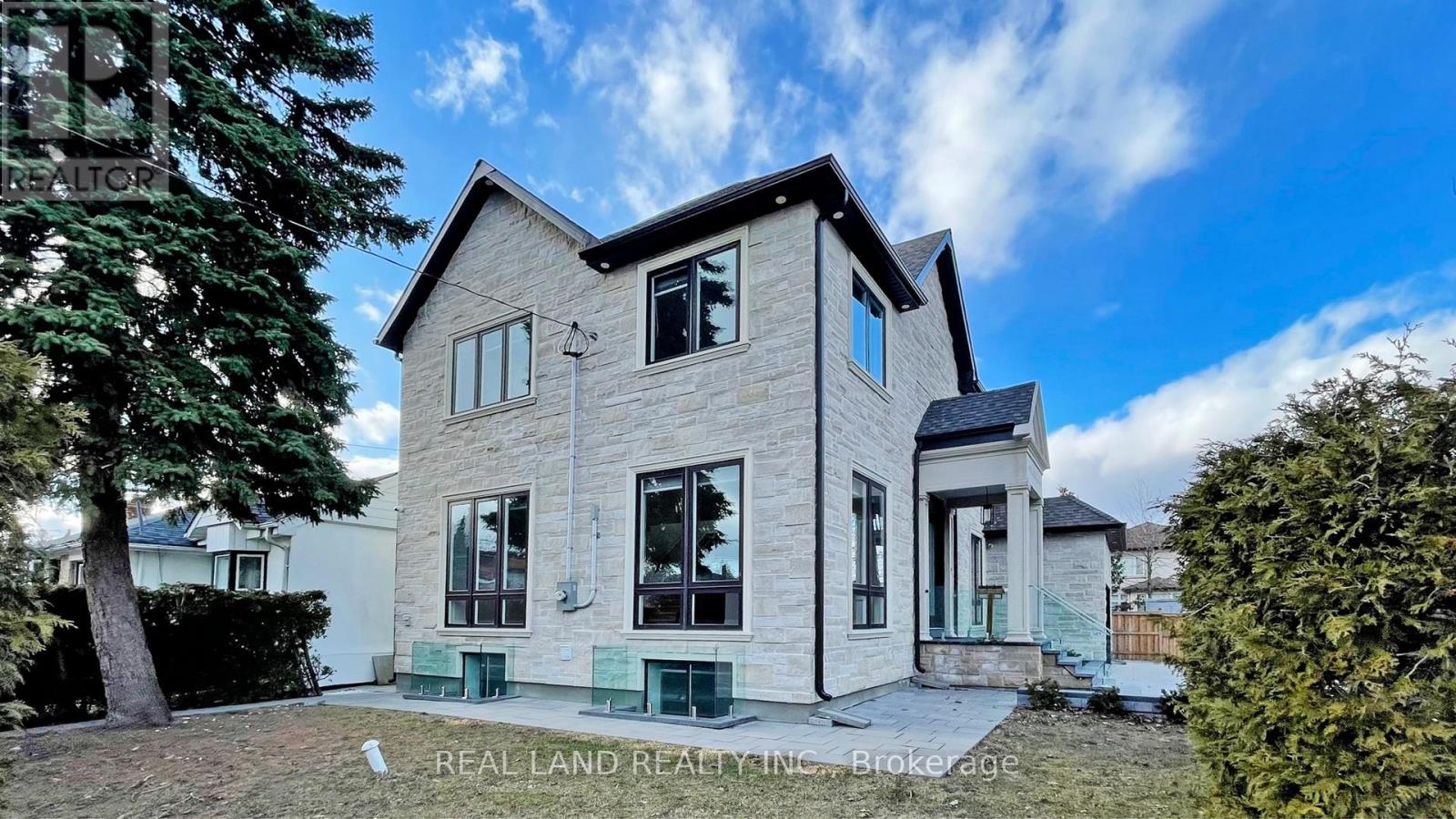 180 Goulding Avenue, Toronto, Ontario  M2R 2P4 - Photo 5 - C13015674