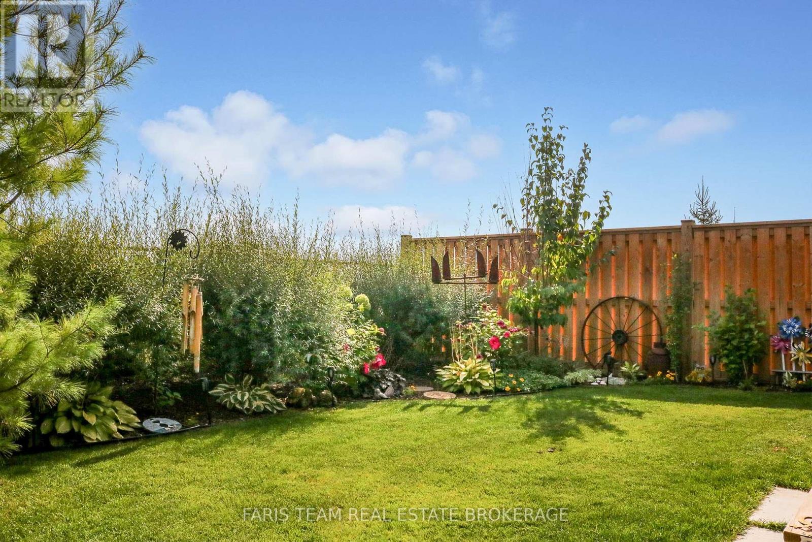 33 Bianca Crescent, Wasaga Beach, Ontario  L9Z 0H6 - Photo 38 - S13003604