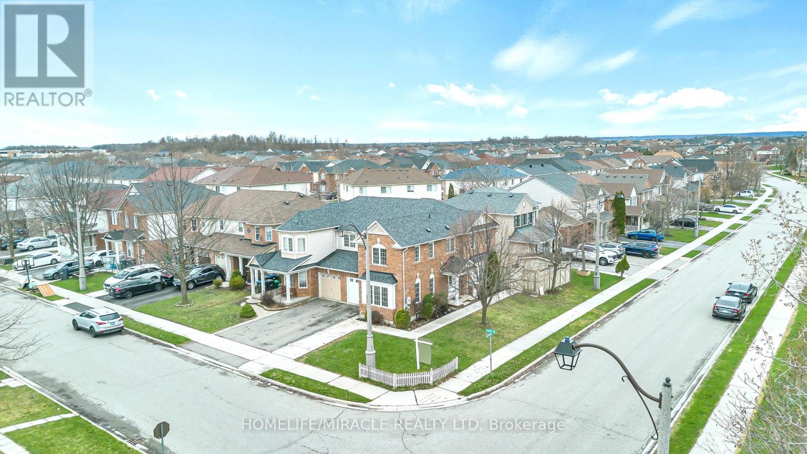 30 Orangegrove Drive, Brampton, Ontario  L7A 3N4 - Photo 5 - W13014838