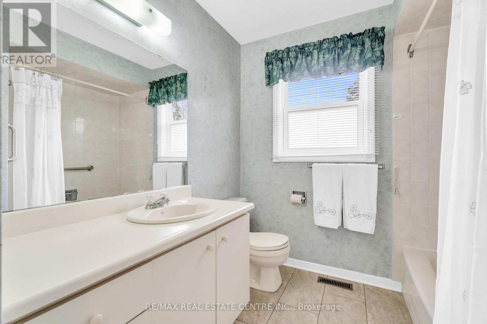 255 Kensington Place, Orangeville, Ontario  L9W 4G8 - Photo 20 - W13015692