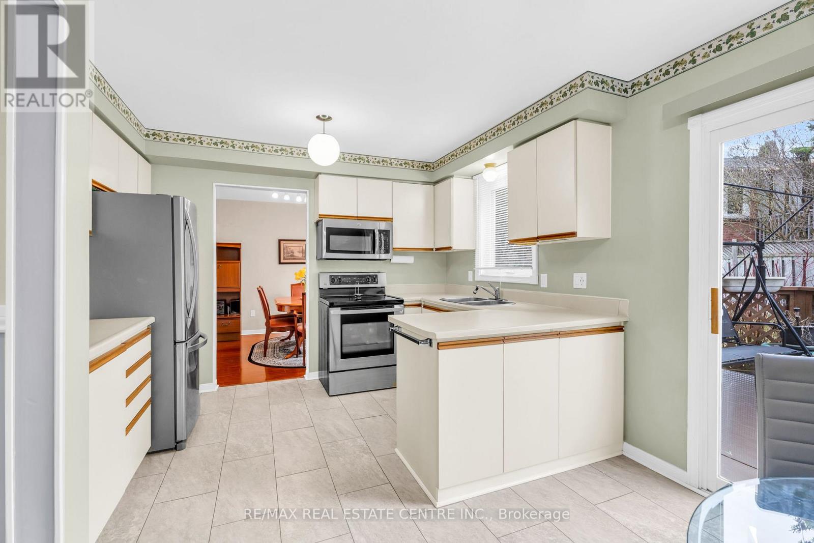 255 Kensington Place, Orangeville, Ontario  L9W 4G8 - Photo 8 - W13015692