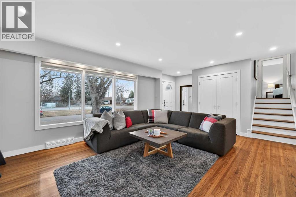 8027 Elbow Drive Sw, Calgary, Alberta  T2V 1K5 - Photo 2 - A2294766