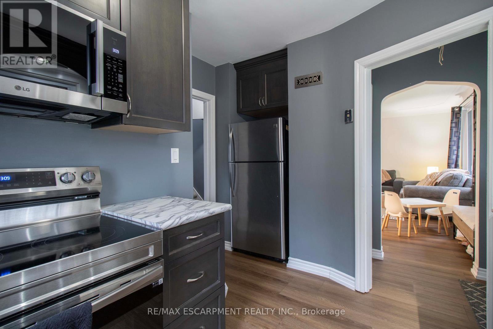 149 East 34th Street, Hamilton, Ontario  L8V 3W7 - Photo 9 - X13015670