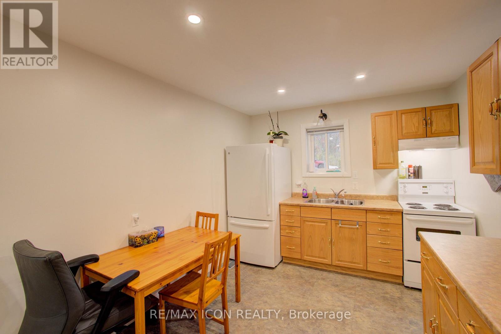 130 North Water Street, Wellington North, Ontario  N0G 2L3 - Photo 8 - X12786682