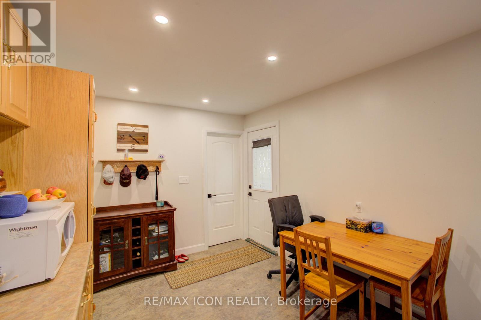 130 North Water Street, Wellington North, Ontario  N0G 2L3 - Photo 10 - X12786682