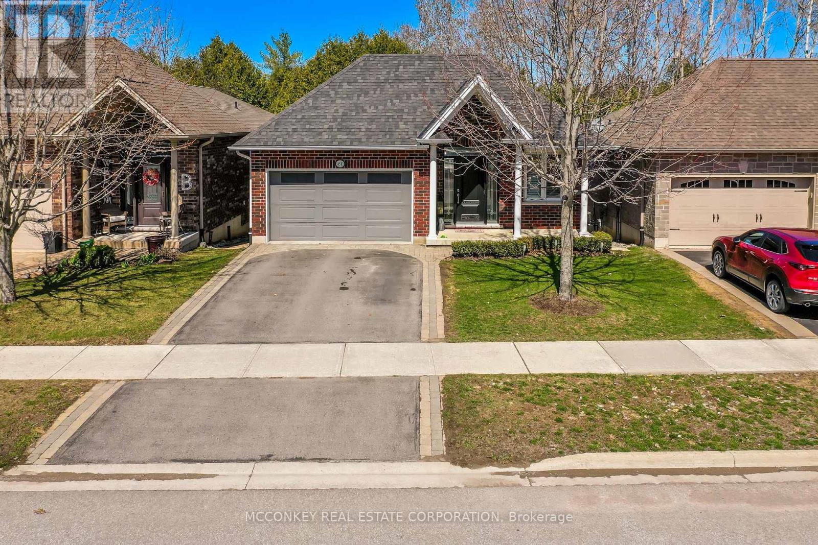 458 Raymond Street, Peterborough, Ontario  K9H 0G9 - Photo 2 - X13015736