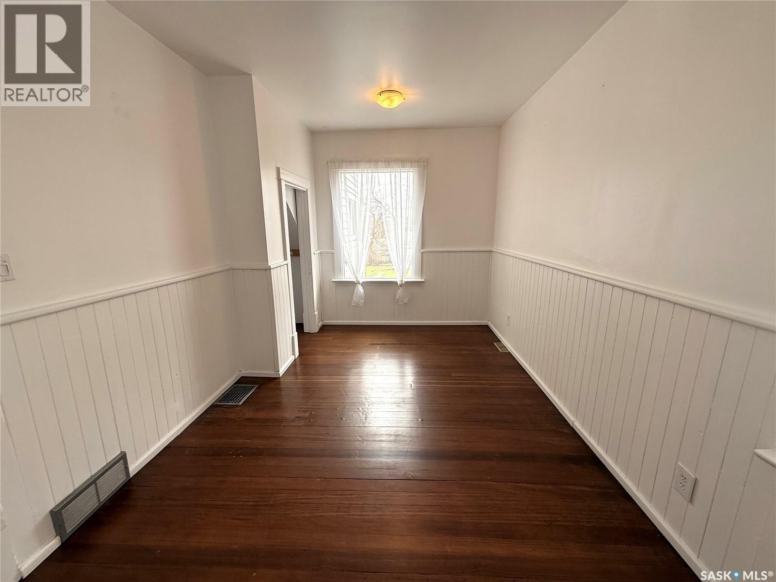 121 6th Avenue Ne, Swift Current, Saskatchewan  S9H 2L9 - Photo 16 - SK033119