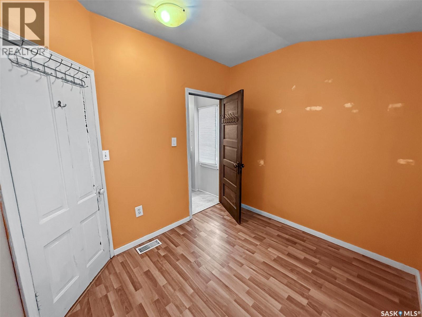 121 6th Avenue Ne, Swift Current, Saskatchewan  S9H 2L9 - Photo 24 - SK033119