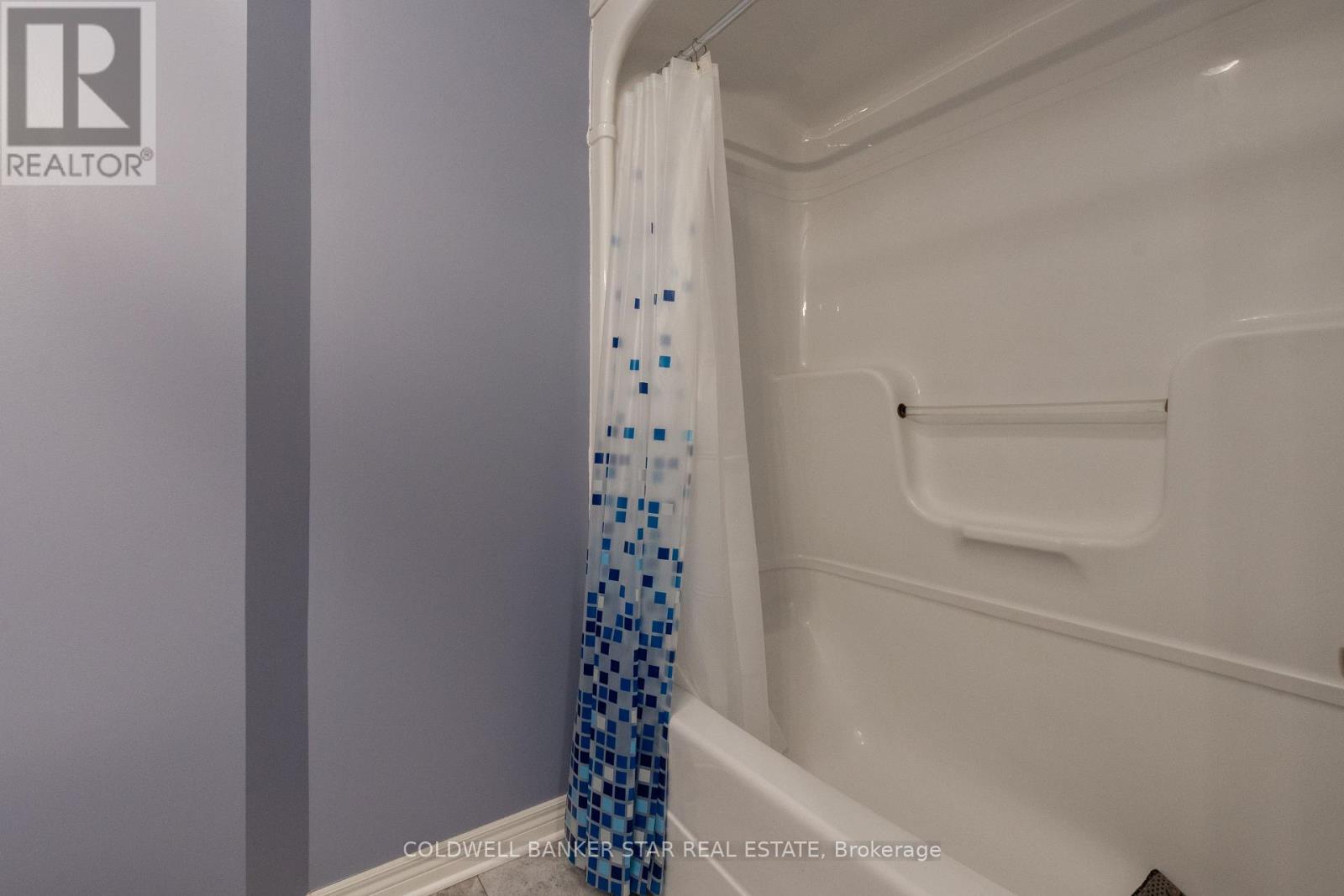 17 Windemere Place, St. Thomas, Ontario  N5R 6H3 - Photo 39 - X13015794