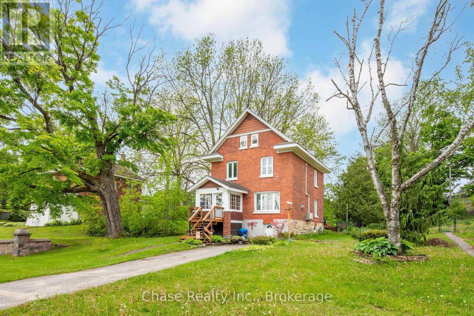 746 Sixth Avenue, Tay, Ontario  L0K 1R0 - Photo 3 - S13015754