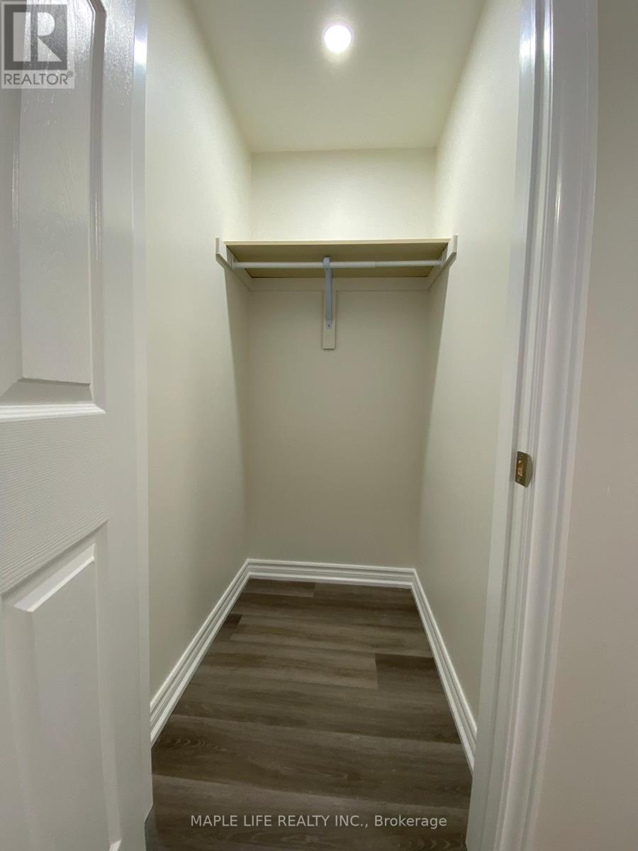 16 Lyndale Drive, Toronto, Ontario  M2N 2Y1 - Photo 18 - C12999300