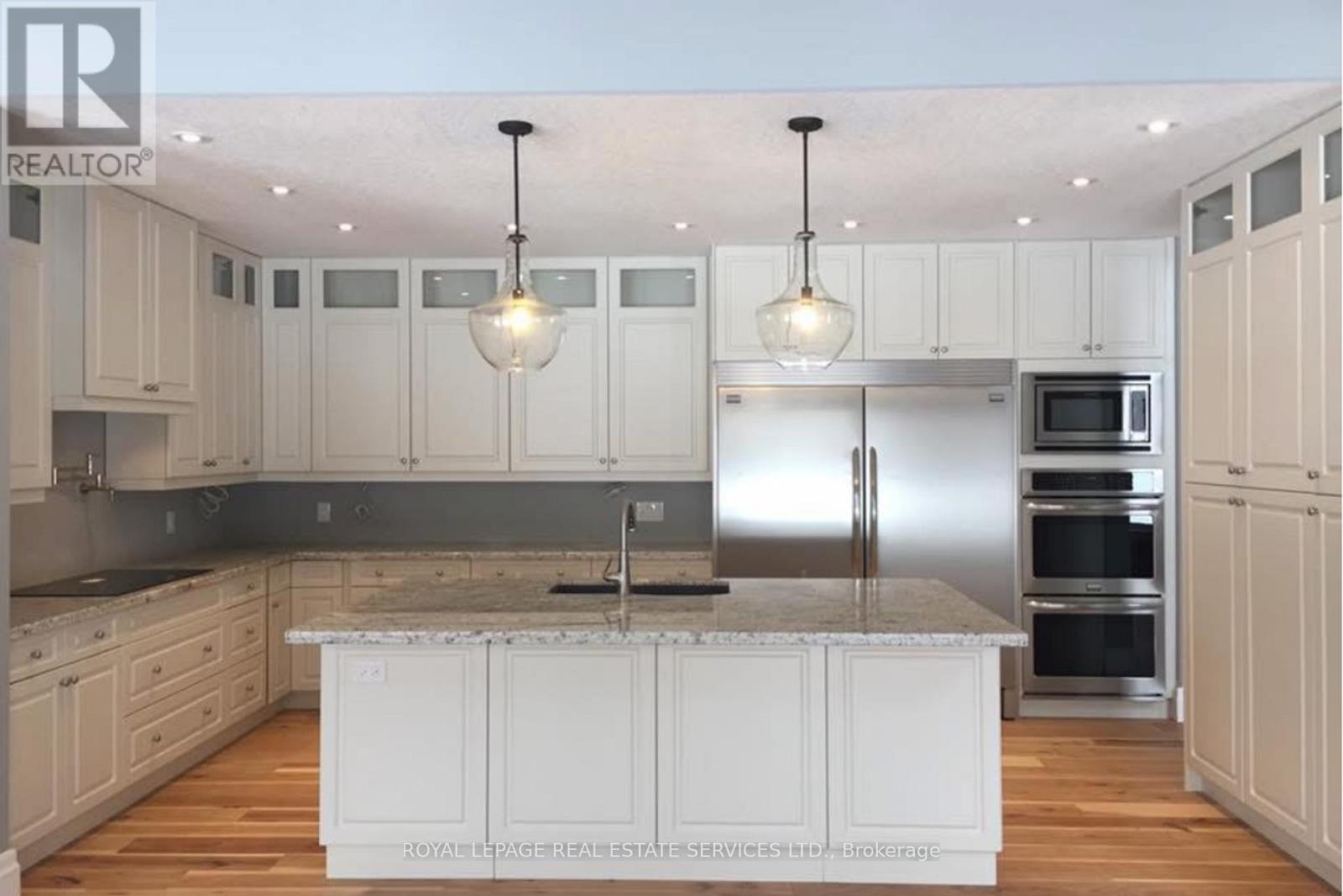 18 Walnut Drive, Wasaga Beach, Ontario  L9Z 0A9 - Photo 3 - S13015204