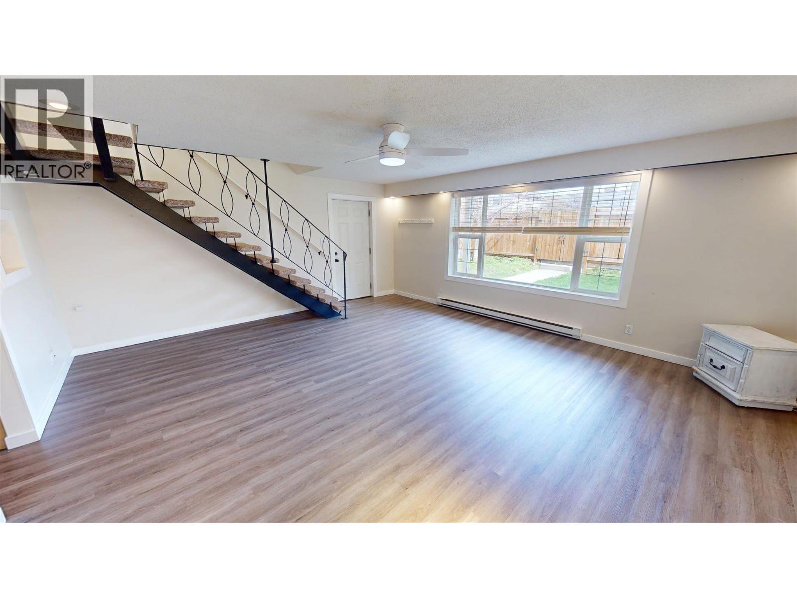 109 9th Avenue S, Cranbrook, British Columbia  V1C 2M1 - Photo 3 - 10383991