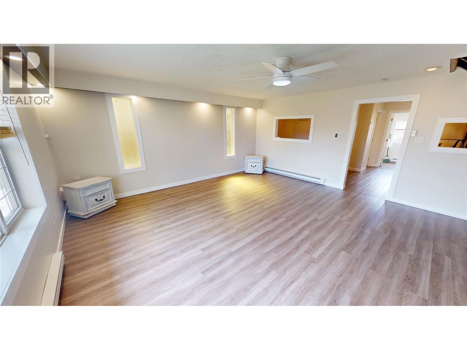 109 9th Avenue S, Cranbrook, British Columbia  V1C 2M1 - Photo 4 - 10383991