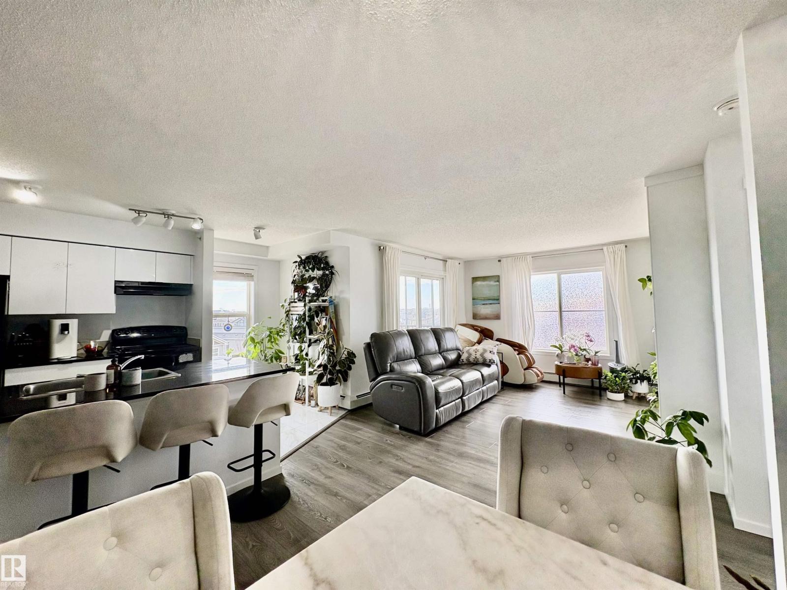 #423 18126 77 St NW, Edmonton, Alberta  T5Z 0N7 - Photo 1 - E4482304