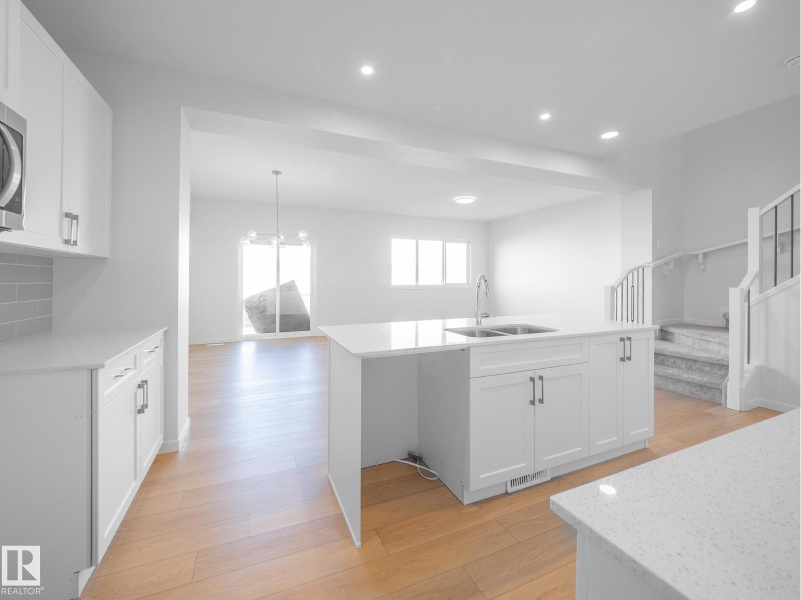 7005 176a Av Nw, Edmonton, Alberta  T5Z 0X8 - Photo 12 - E4483016