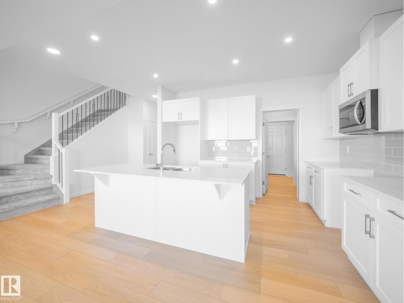 7005 176a Av Nw, Edmonton, Alberta  T5Z 0X8 - Photo 13 - E4483016