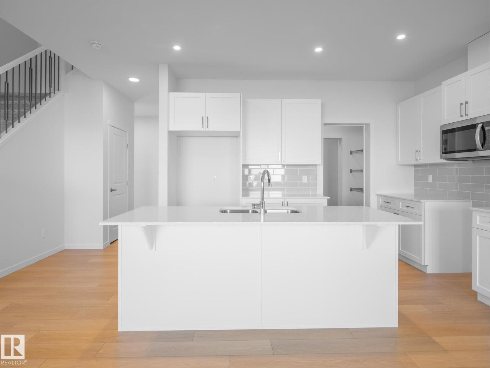 7005 176a Av Nw, Edmonton, Alberta  T5Z 0X8 - Photo 14 - E4483016