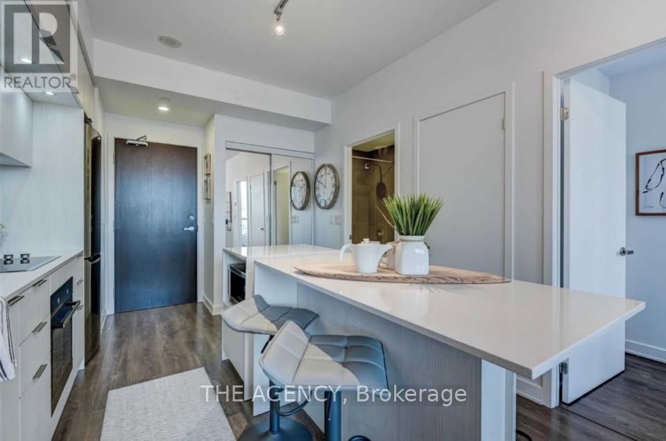 1810 - 55 REGENT PARK BOULEVARD, Toronto, Ontario