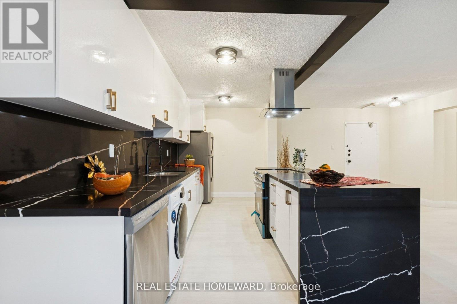 209 - 1210 Radom Street, Pickering (Bay Ridges), Ontario  L1W 2Z3 - Photo 14 - E13015714