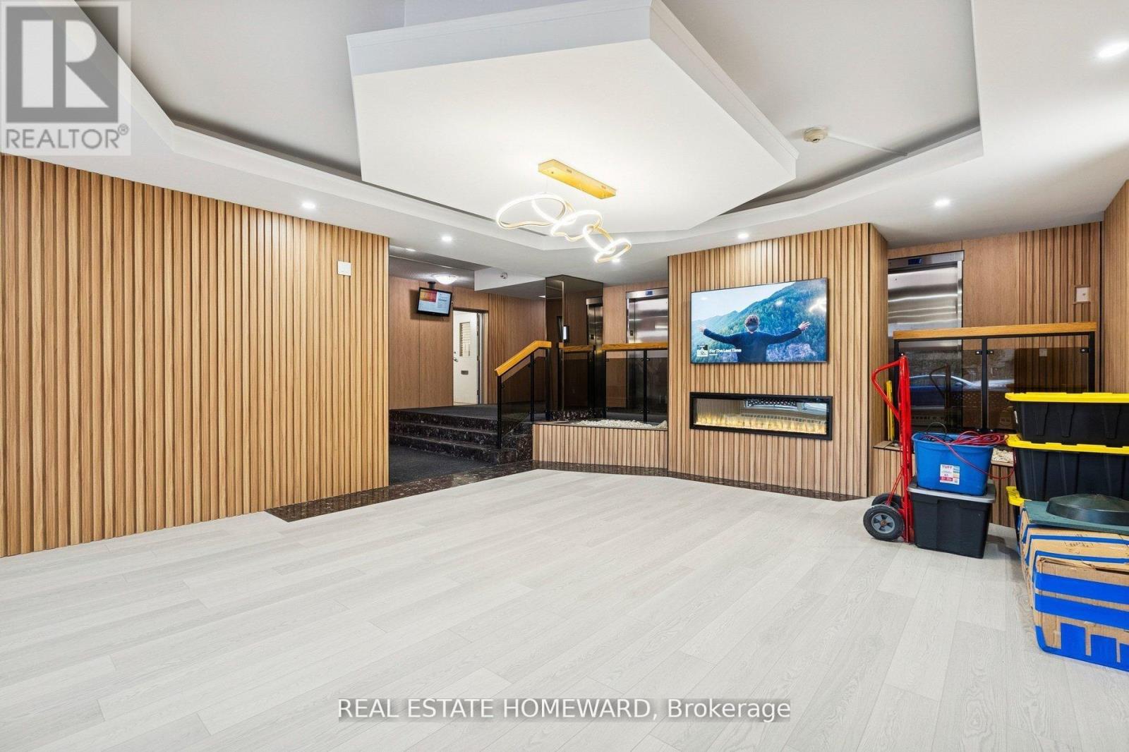 209 - 1210 Radom Street, Pickering (Bay Ridges), Ontario  L1W 2Z3 - Photo 4 - E13015714