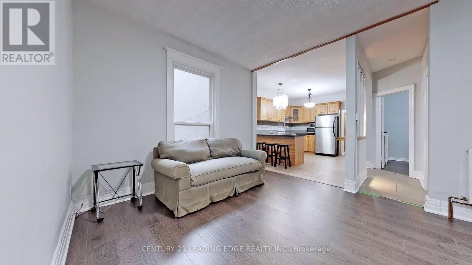 Main Level - 233 Borden Street, Toronto, Ontario  M5S 2N5 - Photo 5 - C13015780