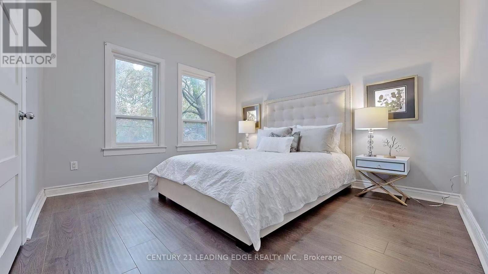 Main Level - 233 Borden Street, Toronto, Ontario  M5S 2N5 - Photo 8 - C13015780