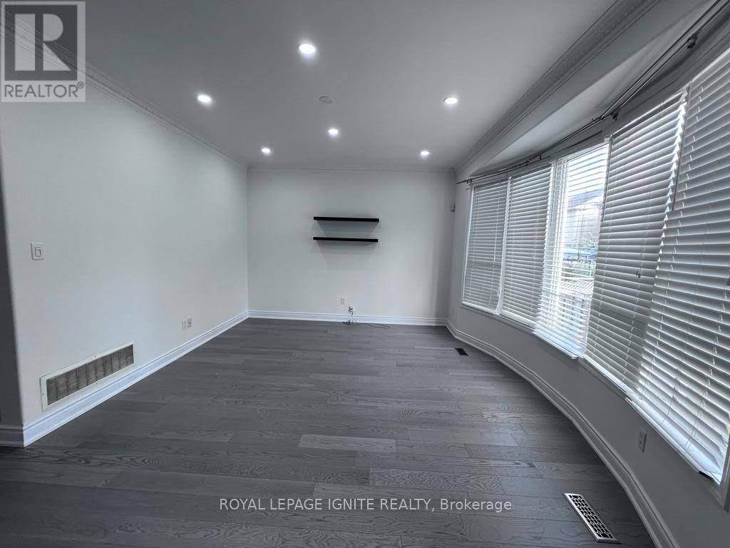 928 Philbrook Drive, Milton, Ontario  L9T 0L3 - Photo 6 - W12985862