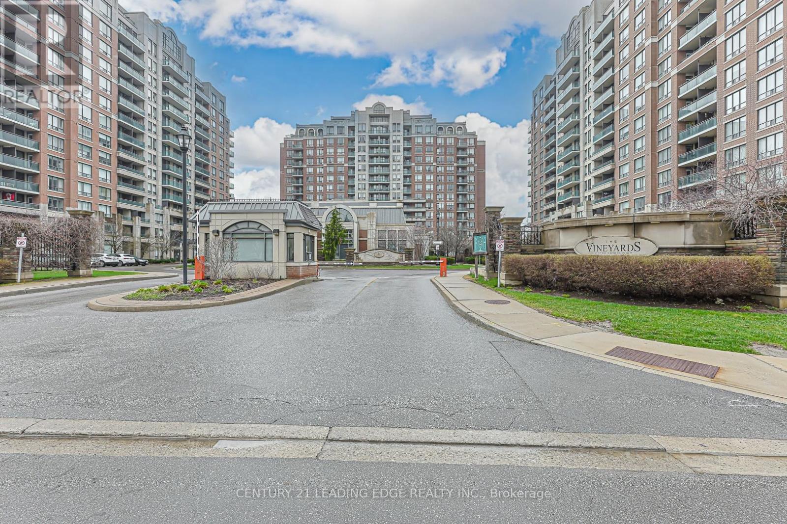 604 - 330 RED MAPLE ROAD, richmond hill (langstaff), Ontario