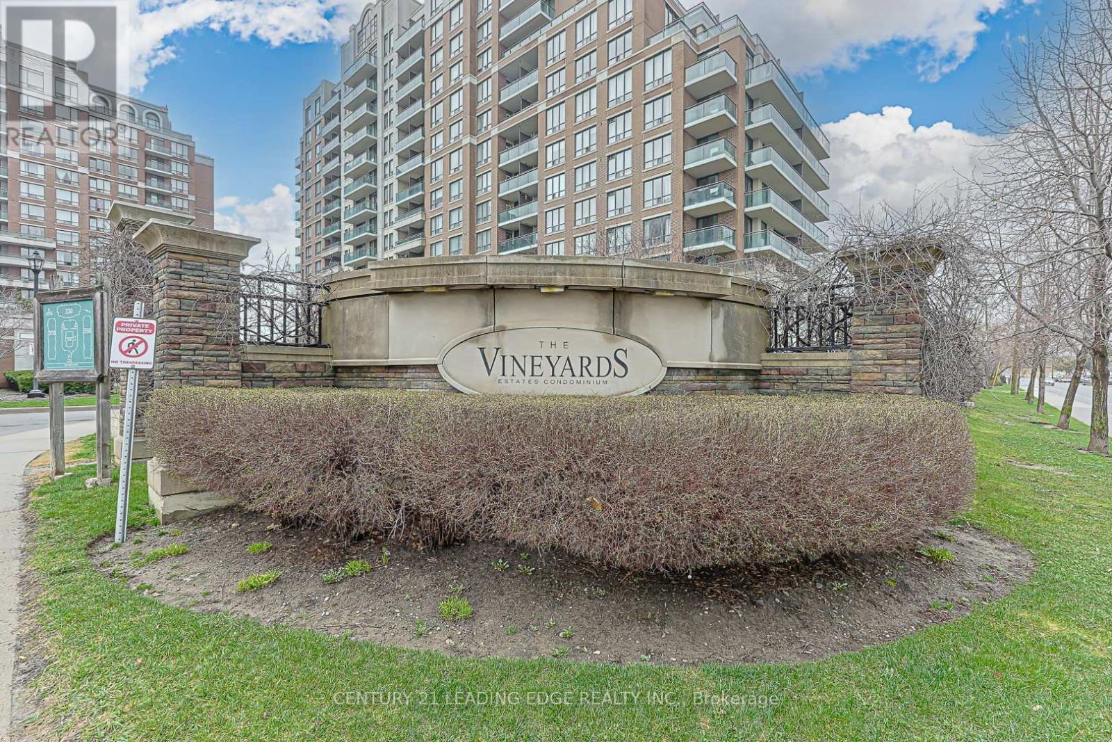 604 - 330 Red Maple Road, Richmond Hill, Ontario  L4C 0T6 - Photo 3 - N13015764