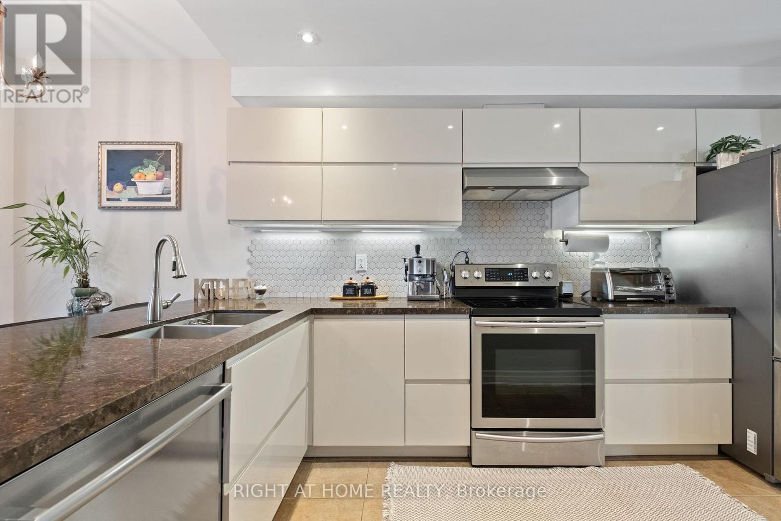 873 New Westminster Drive, Vaughan, Ontario  L4J 0G8 - Photo 14 - N13015772