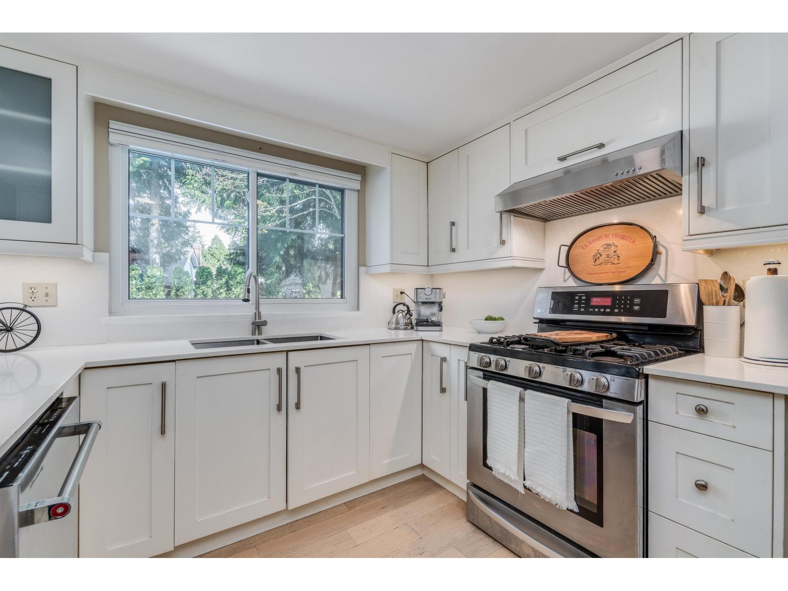 12673 Ocean Cliff Drive, Surrey, British Columbia  V4A 5Z6 - Photo 5 - R3112683