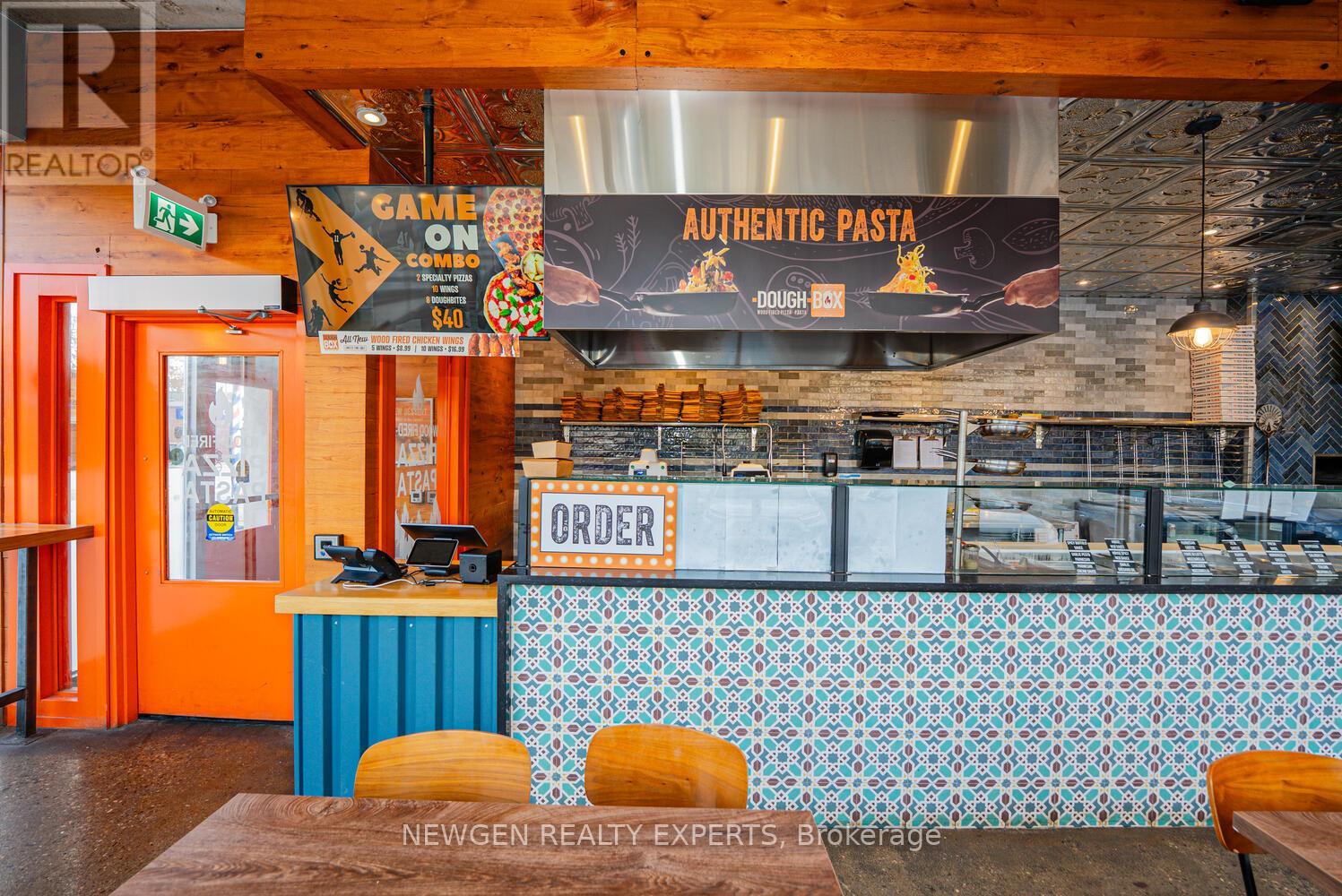 230 Lakeshore Road E, Mississauga, Ontario  L5G 1G7 - Photo 15 - W13015704