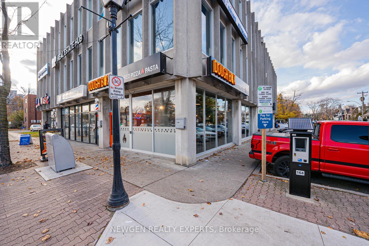 230 Lakeshore Road E, Mississauga, Ontario  L5G 1G7 - Photo 3 - W13015704