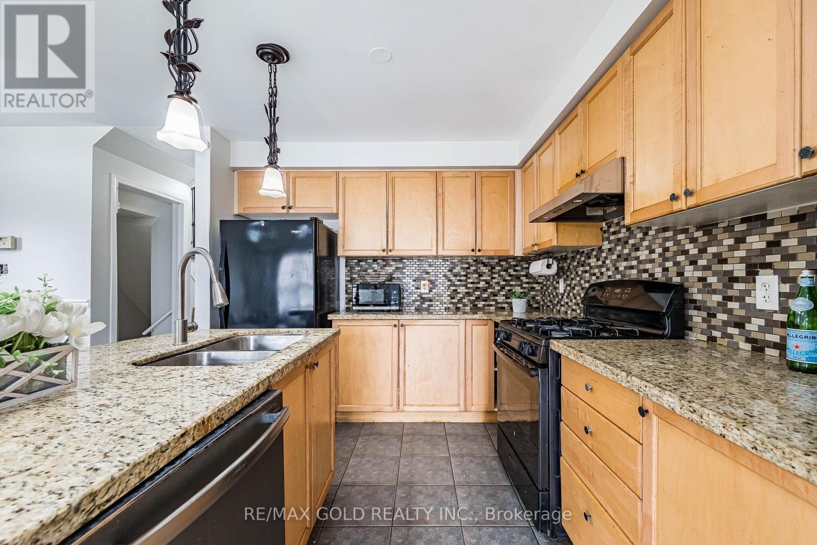 89 Cadillac Crescent, Brampton, Ontario  L7A 3B4 - Photo 12 - W13015738