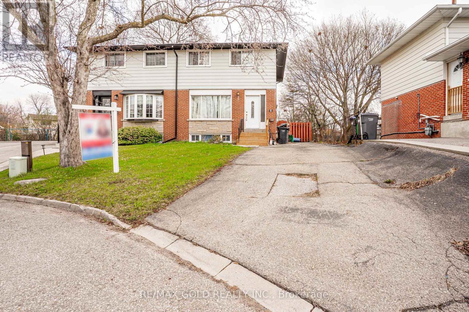 9 MORDON COURT, Brampton, Ontario