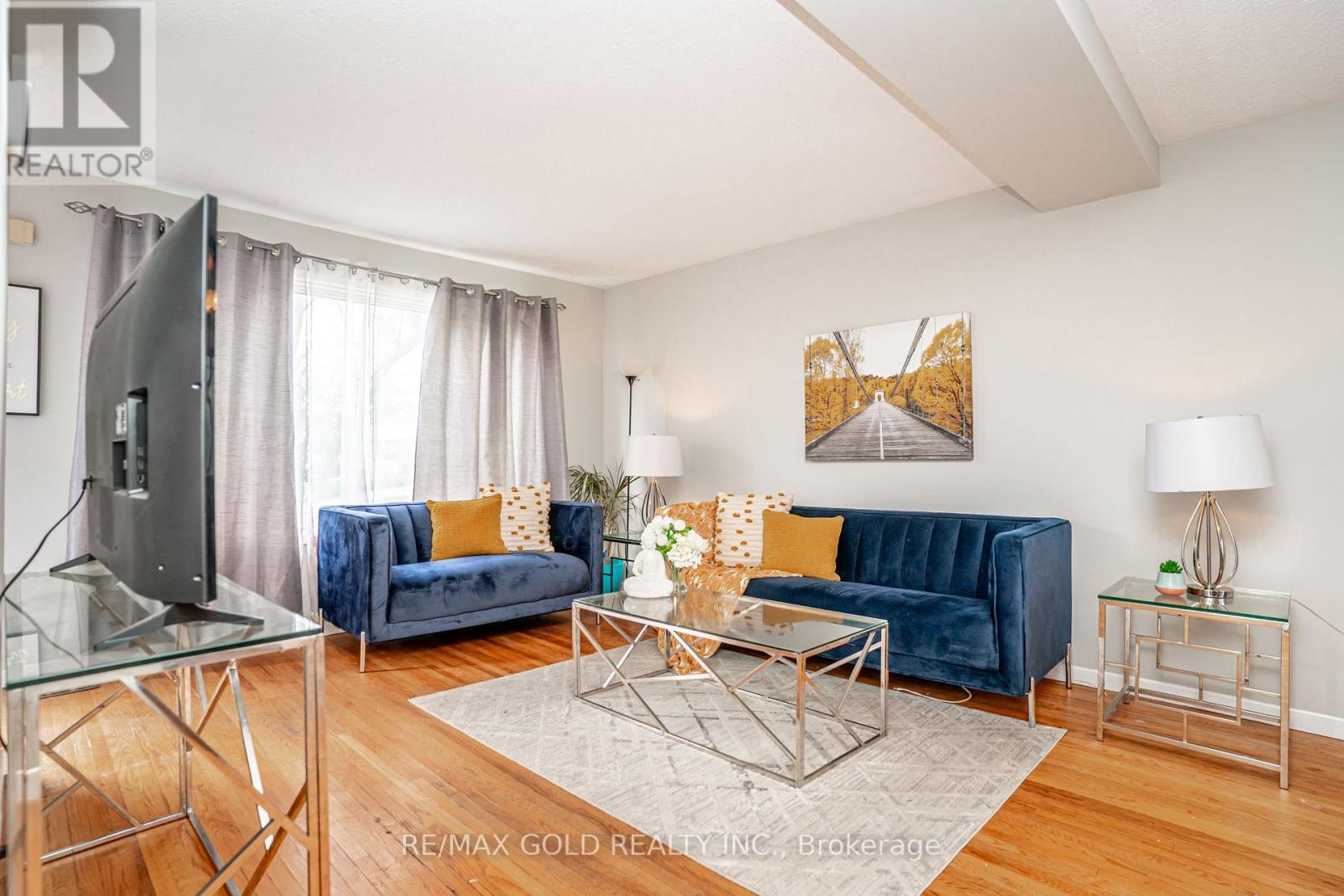 9 Mordon Court, Brampton, Ontario  L6V 2B5 - Photo 7 - W13015740