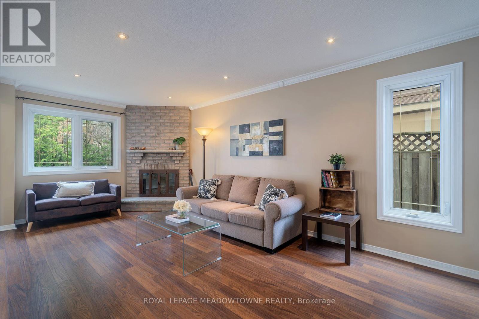 2542 Valencia Road, Mississauga, Ontario  L5N 4L6 - Photo 5 - W13015746